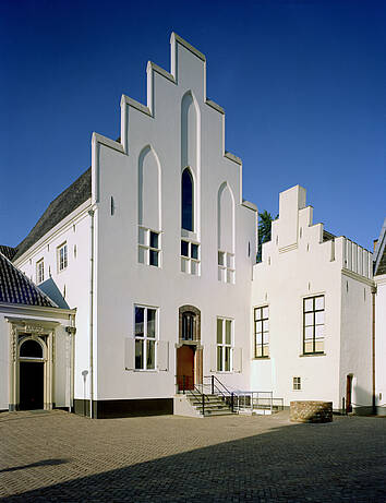 Afbeelding van het Duitse Huis na de restauratie in de jaren negentig van de twintigste eeuw.
